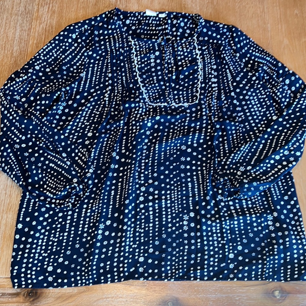GAP blouse. Size M. EUC.